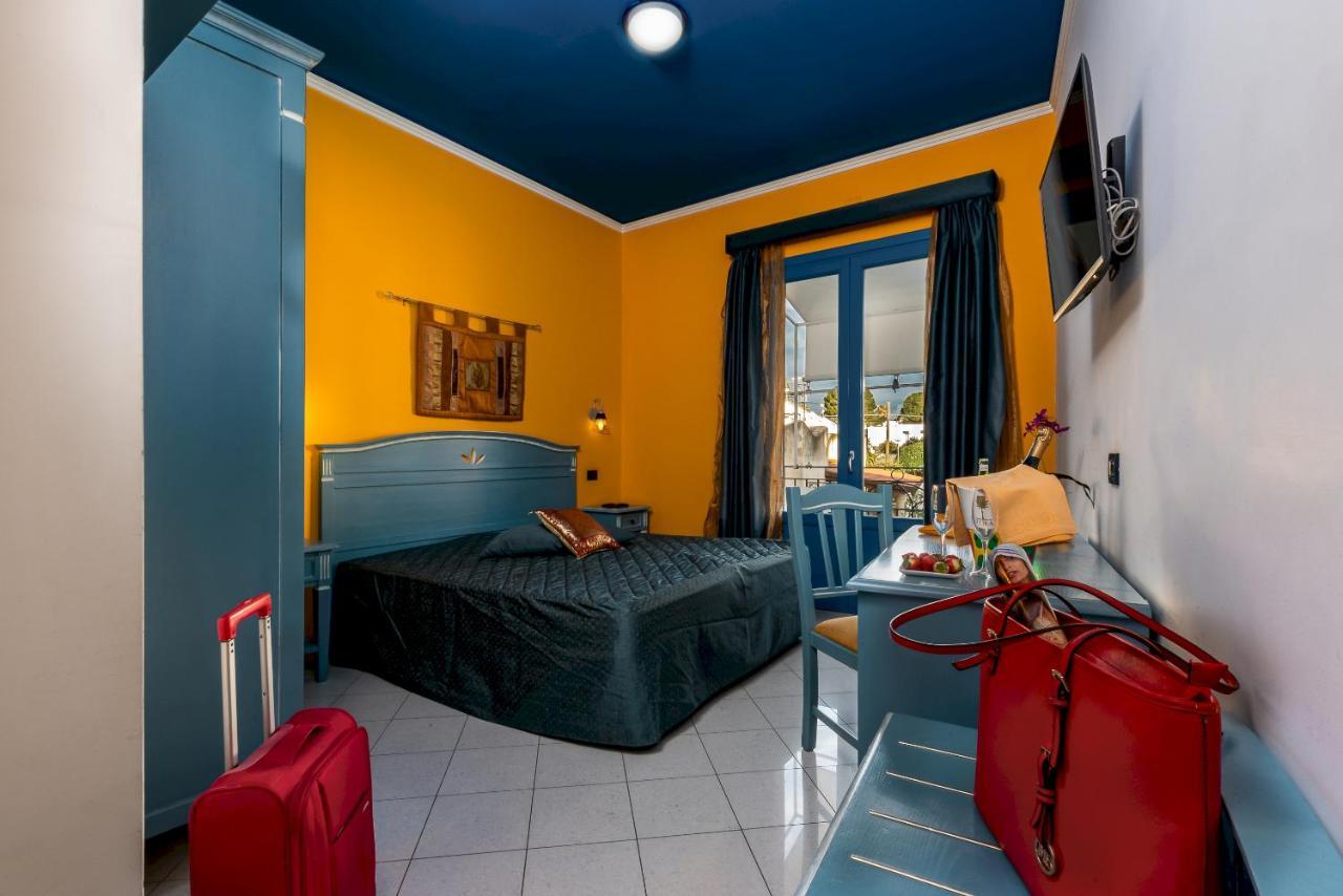 Hotel Ristorante Mediterraneo Faro Сан Вито ло Капо Екстериор снимка