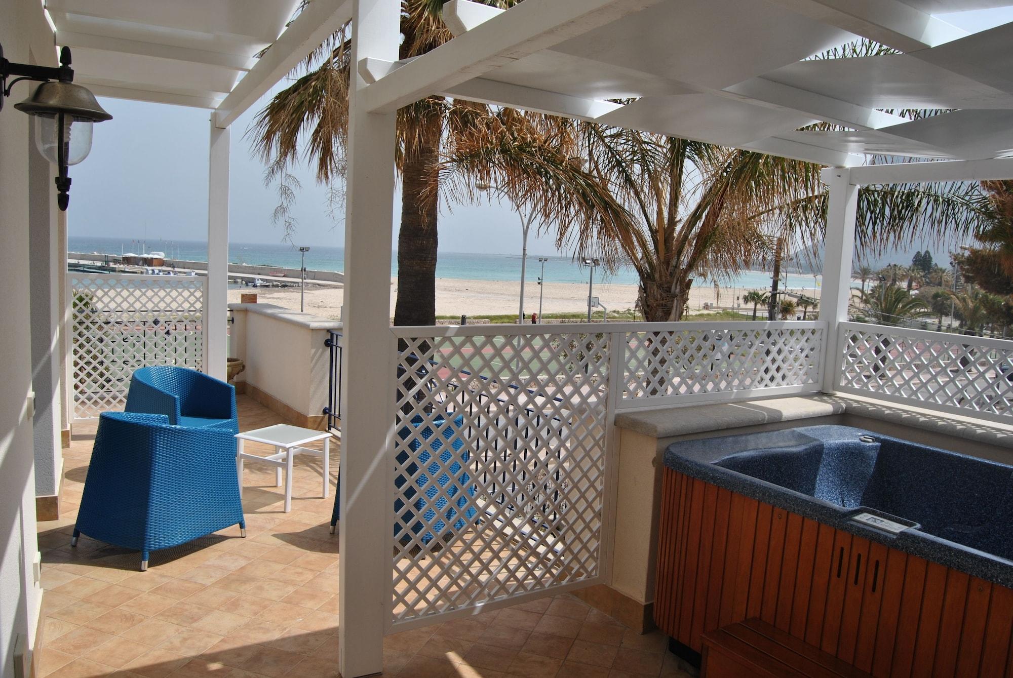 Hotel Ristorante Mediterraneo Faro Сан Вито ло Капо Екстериор снимка