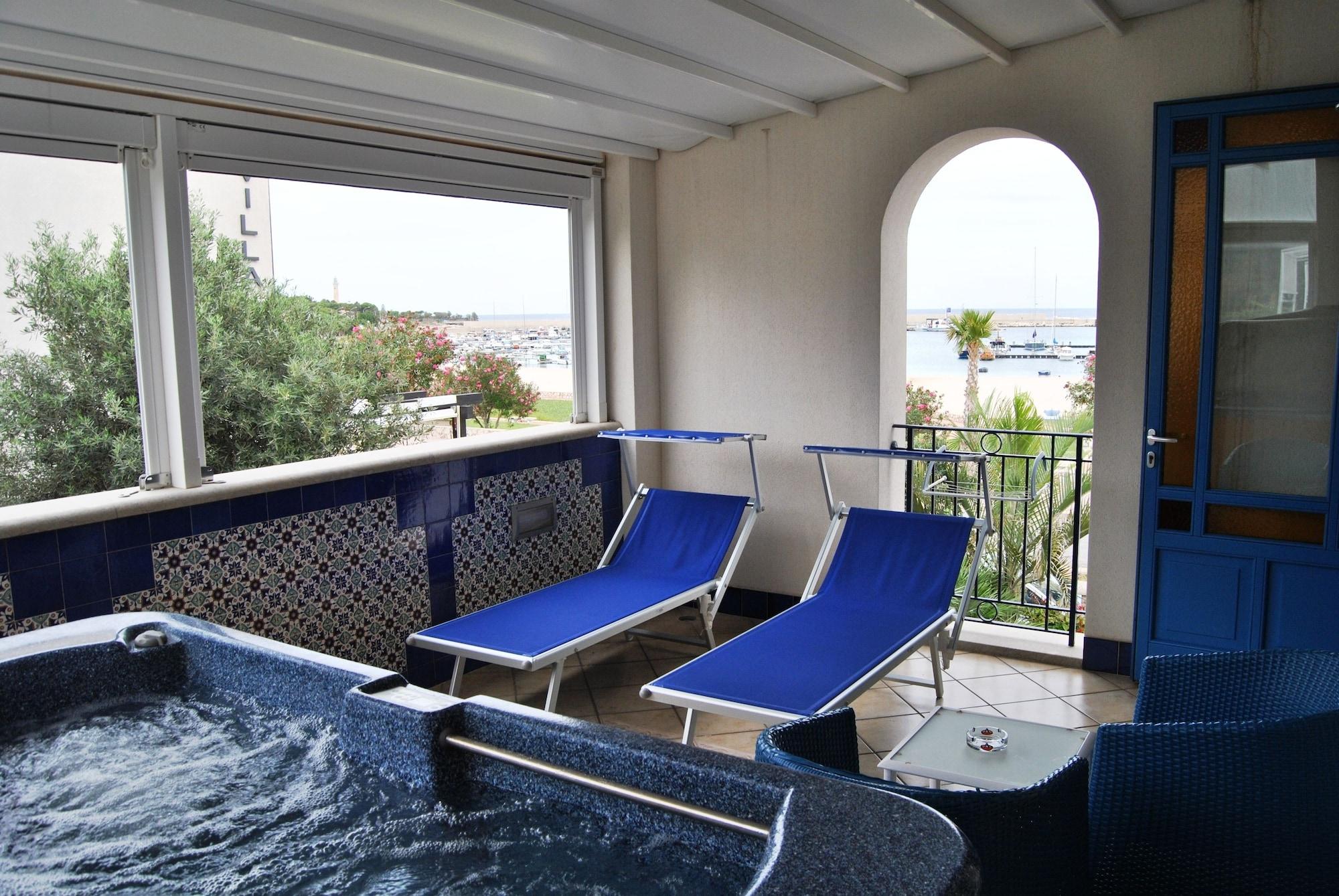 Hotel Ristorante Mediterraneo Faro Сан Вито ло Капо Екстериор снимка