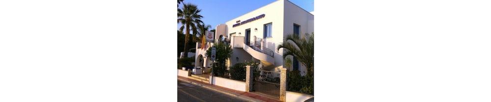 Hotel Ristorante Mediterraneo Faro Сан Вито ло Капо Екстериор снимка