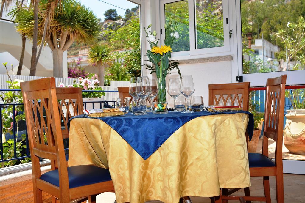 Hotel Ristorante Mediterraneo Faro Сан Вито ло Капо Екстериор снимка