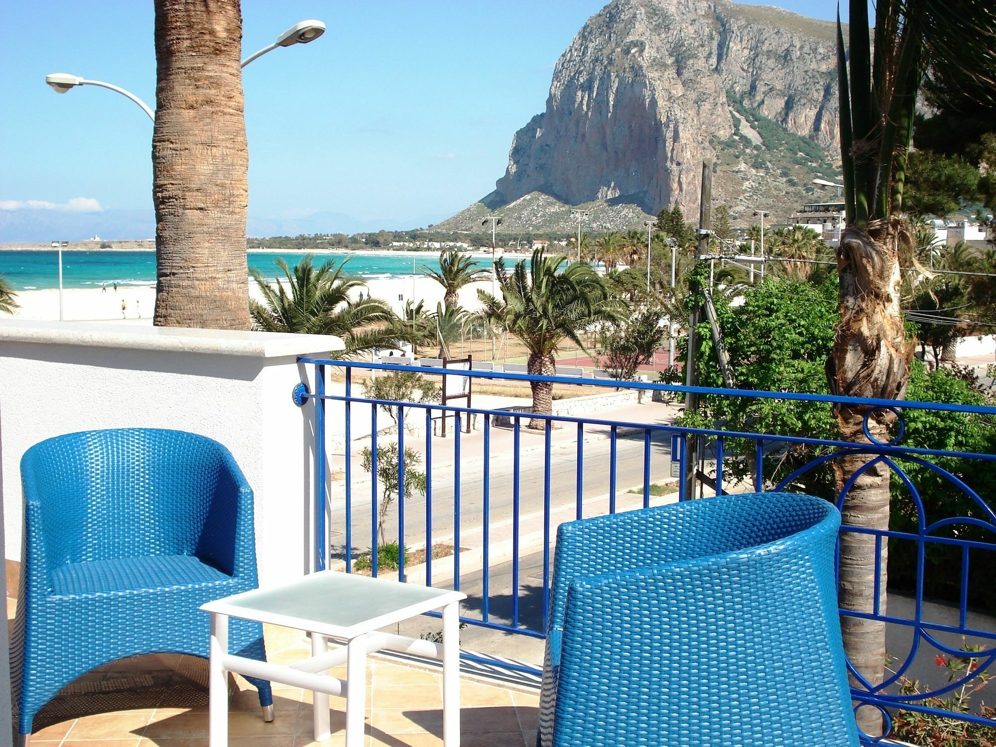 Hotel Ristorante Mediterraneo Faro Сан Вито ло Капо Екстериор снимка